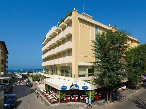 Hotel Trevi