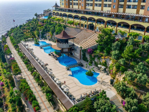 UTOPIA WORLD HOTEL