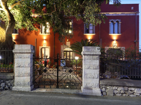 Villa Astoria
