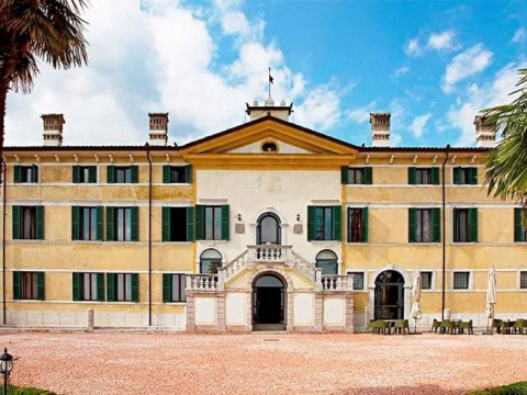 Hotel Villa Cariola