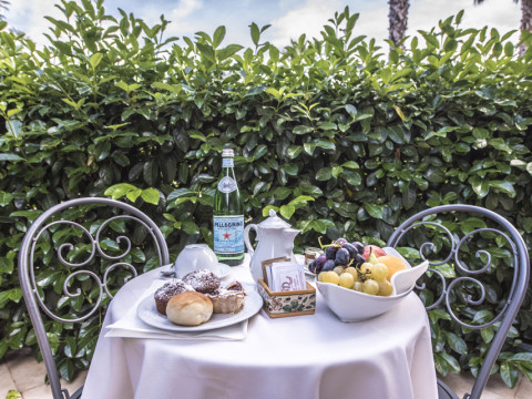 HOTEL VILLA DAPHNE