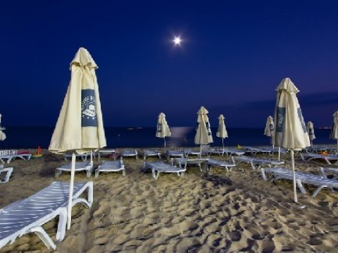 PARADISE BEACH RESIDENCE