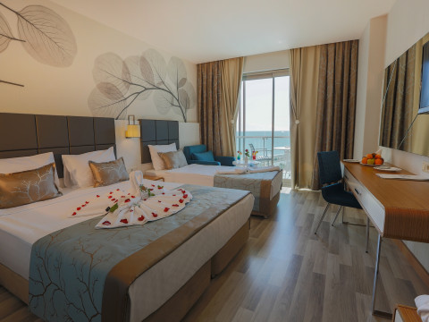 XORIA DELUXE HOTEL