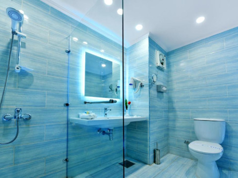 HOTELUX ORIENTAL COAST