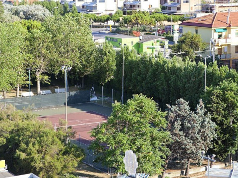 Hr Resort
