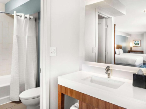 Hyatt Place Waikiki Beach