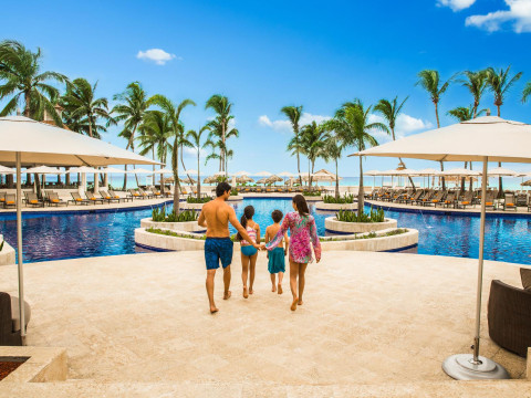 Hyatt Ziva Rose Hall