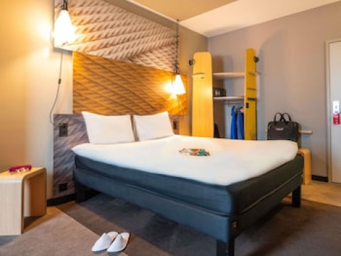 IBIS GENEVE CENTRE LAC