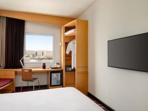 IBIS MUSCAT