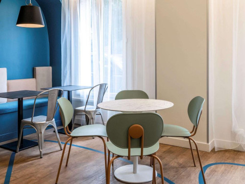 IBIS STYLES ASNIERES CENTRE