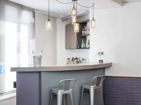 IBIS STYLES ASNIERES CENTRE