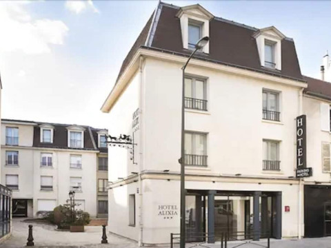 IBIS STYLES BOURG LA REINE