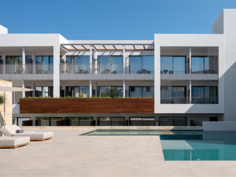 IKONES SEAFRONT SUITES (ADULTS ONLY)