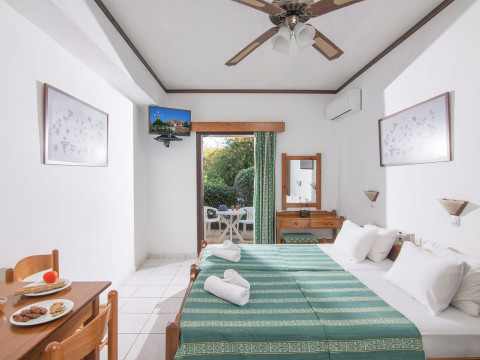 Iliostasi Beach Apartments