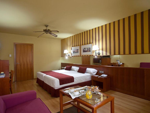 Ilunion Les Corts Spa