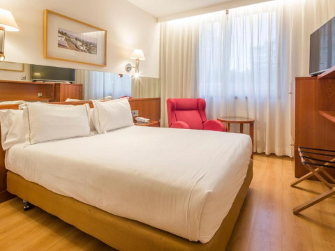 Ilunion Les Corts Spa