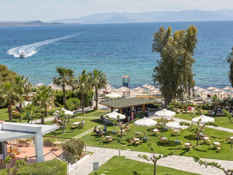 Golden Coast Hotel & Bungalows