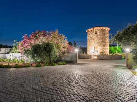 Apollon Windmill Boutique