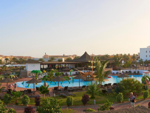 Meliá Dunas Beach Resort & Spa