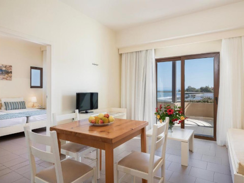 INDIGO MARE SUITES & APARTMENTS