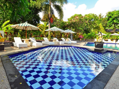 Inna Sindhu Beach Hotel & Resort