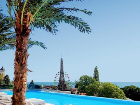 International Hotel Casino & Tower Suites