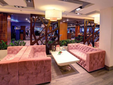 INTERNATIONAL HOTEL CASINO & TOWER SUITES