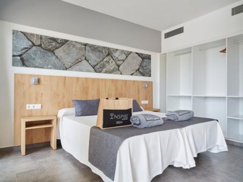 Invisa Aparthotel Casa Luis