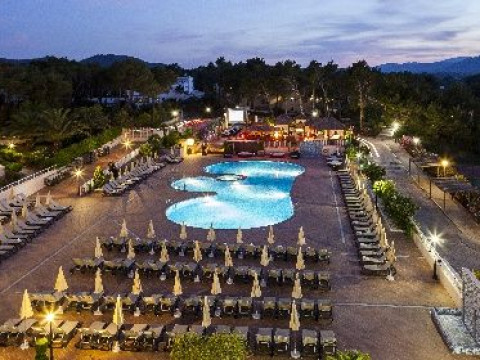 Invisa Hotel Club Cala Blanca