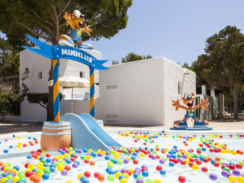 Invisa Hotel Club Cala Blanca