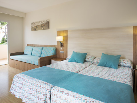 Invisa Hotel Club Cala Blanca