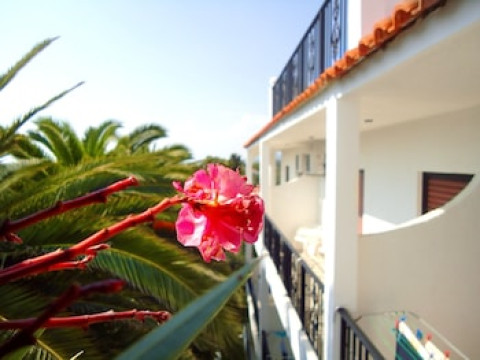 IONIAN SUITES BY BRUSKOS