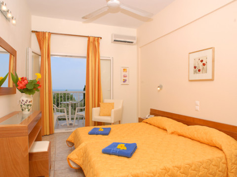 IPSOS BEACH HOTEL