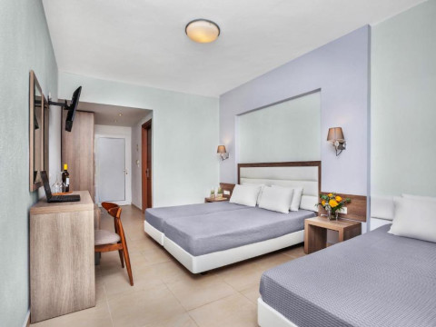 Iris Hotel