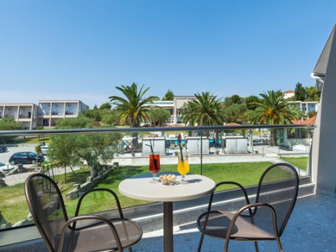 Iris Hotel - Siviri