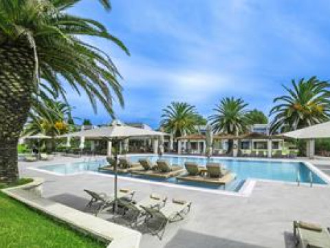 Iris Hotel - Siviri