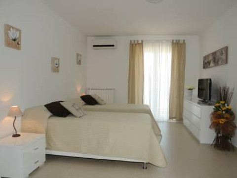 Isa Fiumicino Airport Residence