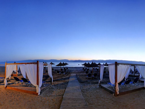 Island Beach Resort (Adults Only)