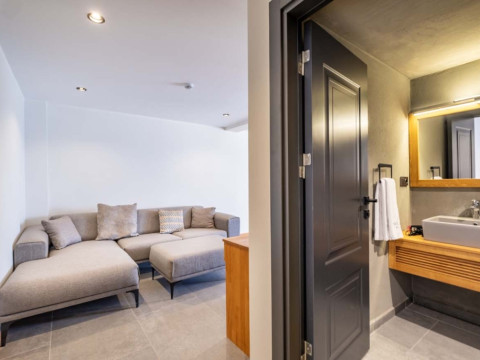 Isolina Hotel