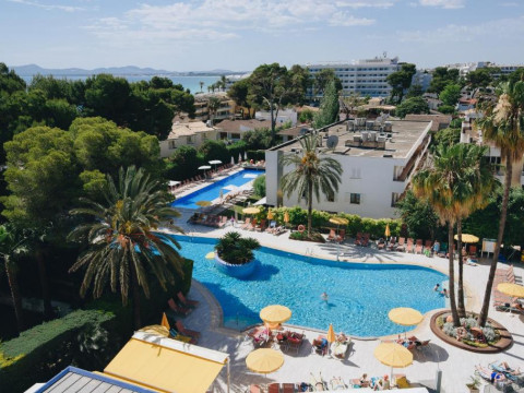 Ivory Playa Aparthotel