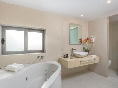 Hotel The Ixian Grand & All Suites - Adults Only