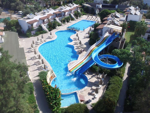 IZER HOTEL AND BEACH CLUB