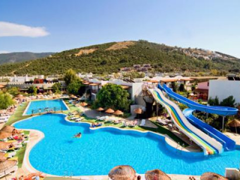 IZER HOTEL & BEACH CLUB