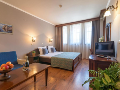 Izvora (Kranevo) 3*