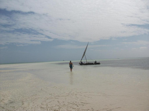 Jaribu Beach Hotel