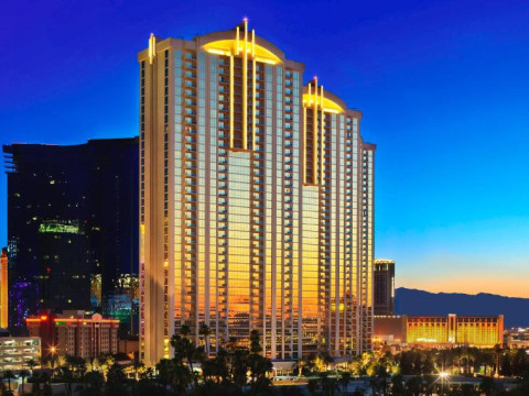 Jet Luxury at The Signature Condo Hotel