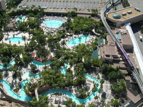 Jet Luxury at The Signature Condo Hotel