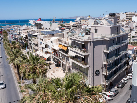 JOLLY SUITES