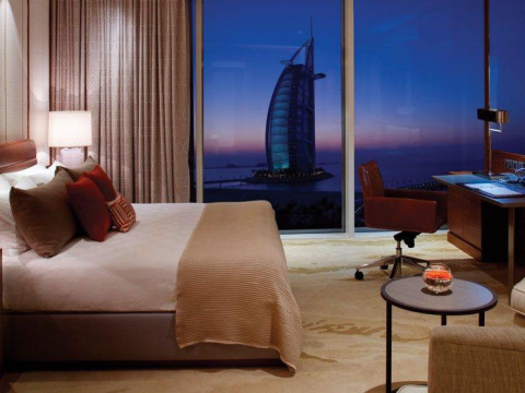 JUMEIRAH BEACH HOTEL DUBAI