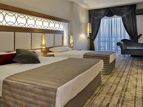 JUSTINIANO DELUXE RESORT